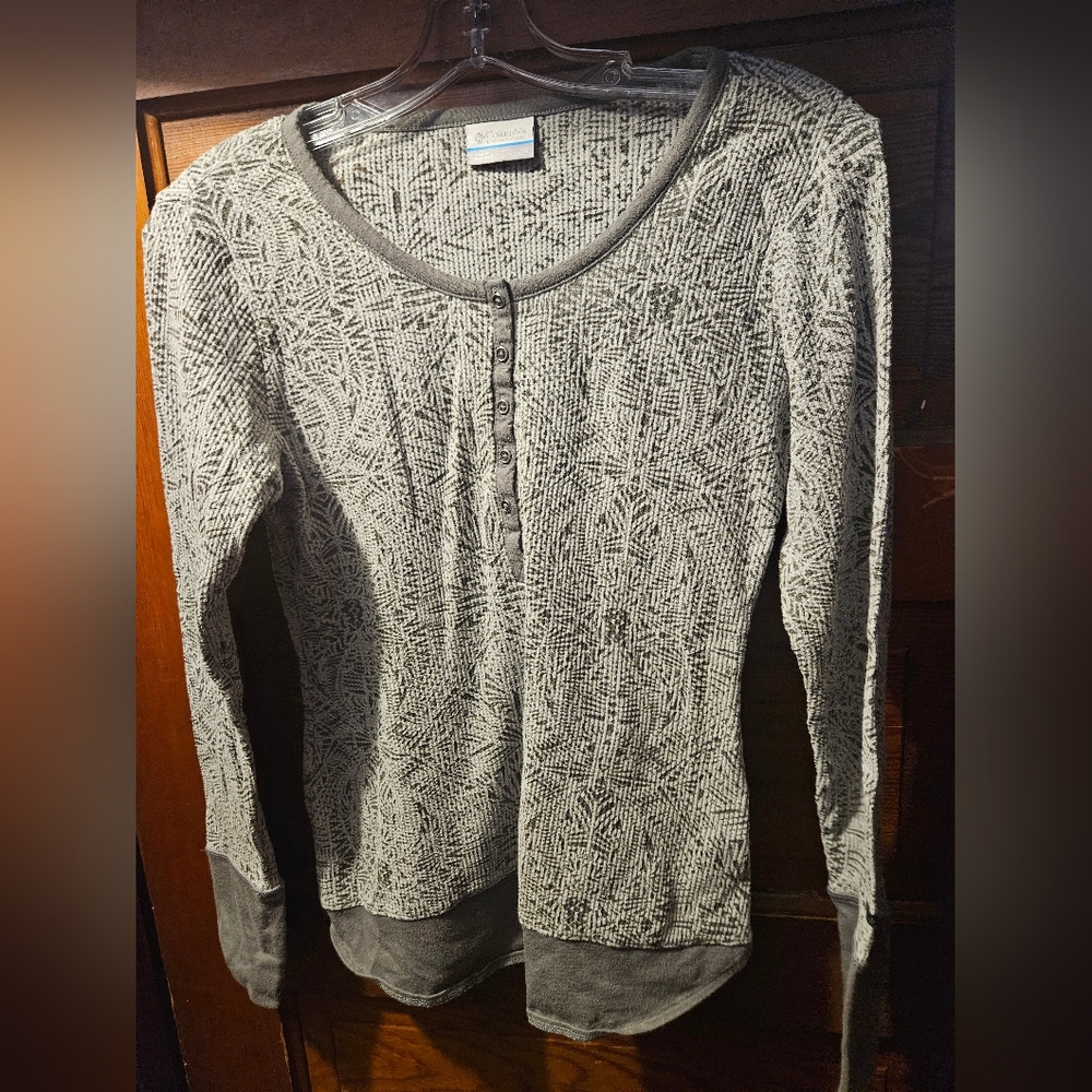 Columbia Gray Patterned Women's Waffle Knit Top
